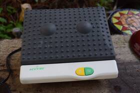 E0001 Acuvibe Personal Foot Massager - Model 2004 Two 2 Speed Good Condition