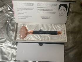 Angela Caglia 0400011420233 Vibrating Rose Quartz Sculpting Roller- Retail 195.00