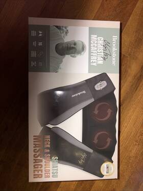 Brookstone 021331122322 Christian Mccaffrey Shiatsu Neck And Shoulders Massager With Heat