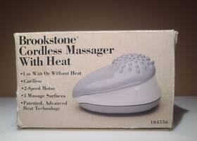184556 Brookstone Cordless Massager With Heat Pack Battery Operated Works Read