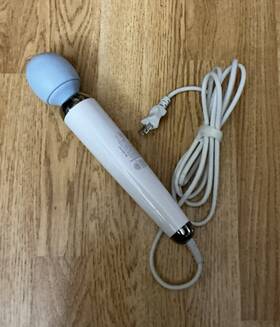 4000533 Brookstone Handheld Body Massager Intertek Sleek Blue And White