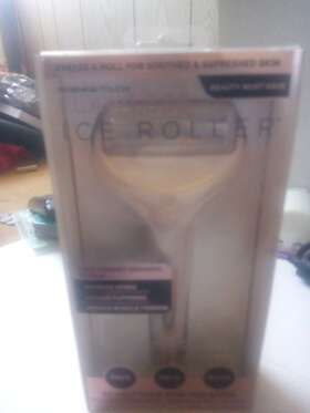 Finishing Touch 022600650119 Flawless Facial Massage Ice Roller Face Neck Body Calm Skin New