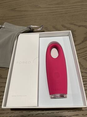 F5562 Foreo Iris Magenta Illuminating Eye Massager