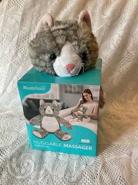 Health Touch 889779006549 New Huggable Vibration Massager Kitty Cat Gray Tiger Soft Neck Back
