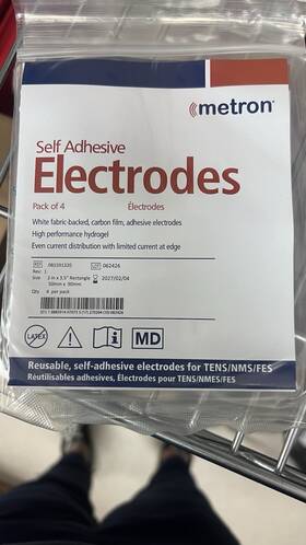081591304 Metron Lot/2x3.5 Reusable Self Adhesive Electrodes Box Of 80 Tens/nms/fes