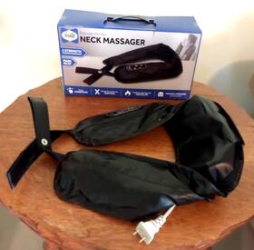 Sl-hw-ma-132-bk Sealy - Massage Therapy Neck Massager With 2 Strength Modes Heating- New In Box