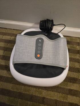 1012646 Sharper Image Acupressure Shiatsu Foot Massager With Heat And Air Compression