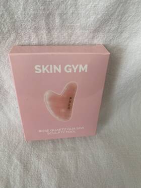 Skin Gym 855331008078 Rose Quartz Gua Sha Sculpty Tool