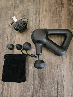Theragun 840295402154 Prime Percussive Therapy Device Deep Tissue Massager - Black