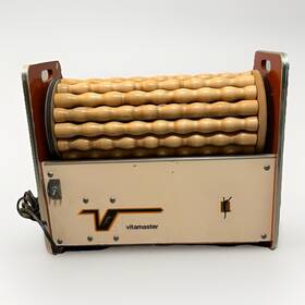 Vmlr-14 Vita Master Vintage Mcm Vitamaster Electric Wood Roller Massager Working