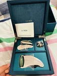 La Mer Signature Tool Collection Face Massager Gua Sha Set Silver Green. Fixed Price $158.38.