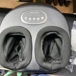 Snailax SLY-527 Heated Shiatsu Compression Vibrating Foot Massager Black. Fixed Price $20.00.