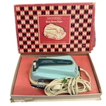 Vintage Universal Handy-hannah De Luxe Vibrator Massager UH995VM Blue Boxed. Fixed Price $49.99.