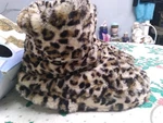 Health Touch Memory Foam Massaging Booties Leopard Fleece SZ6-8 Nib Vibrates Ooh. Fixed Price $24.99.