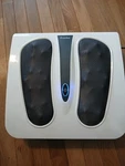 Pretika Thermal Control Foot Massager (model HA274)FREE Shipping. Fixed Price $35.00.