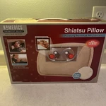 Homedics Shiatsu Rotating Massager Pillow Model SP-10H Heated New Open Box. Fixed Price $39.99.